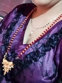 A mature Japanese woman with a great sexual desire shows her mettle.